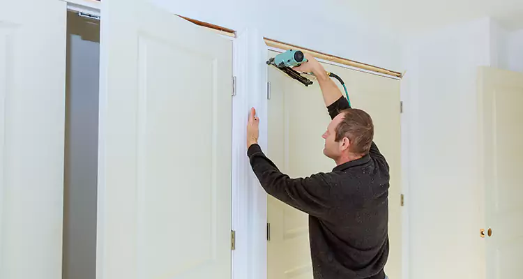 Top Rated Door Fixing ServiceFixing Garage Door Track in West Lealman, FL